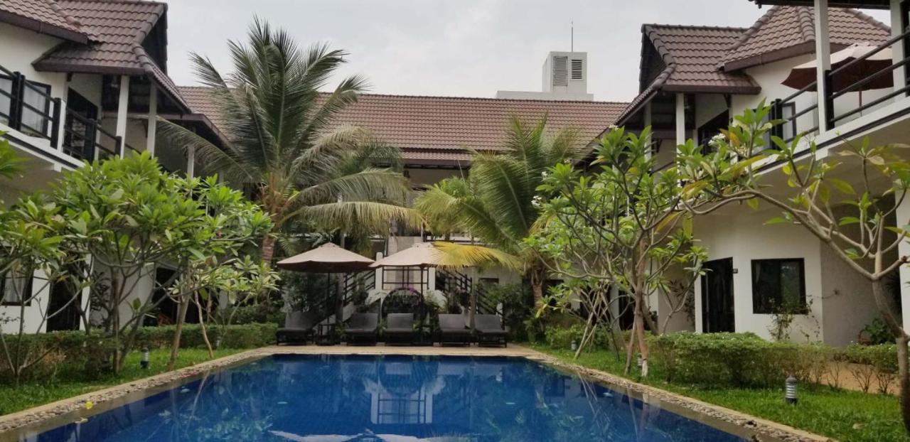S.R Sofia Villa Hotel Siem Reap Exteriör bild